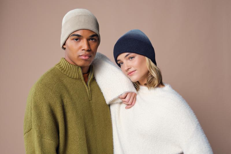 B533 Dip Dye Beanie