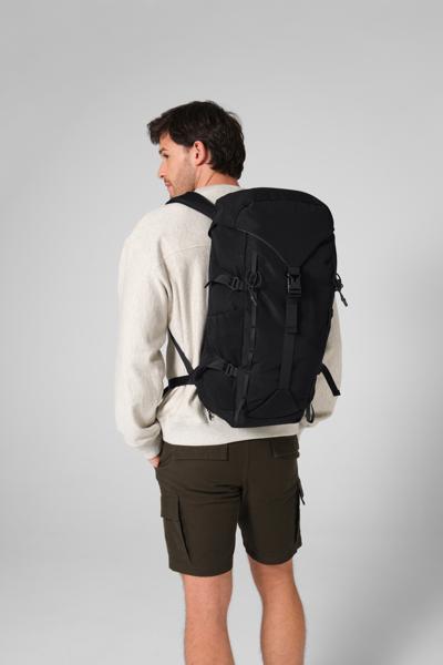 QD513 Active Outdoor 30 Litre Backpack