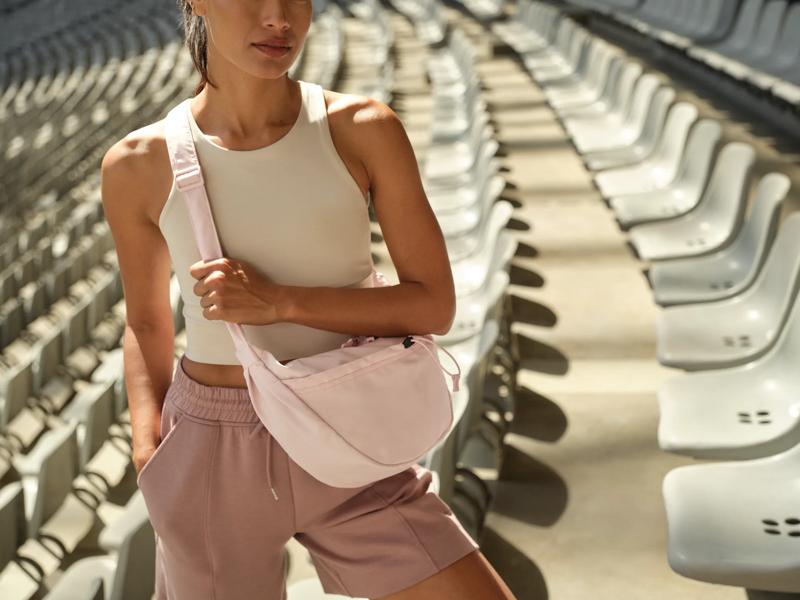 QS309 Studio Cross Body Bag