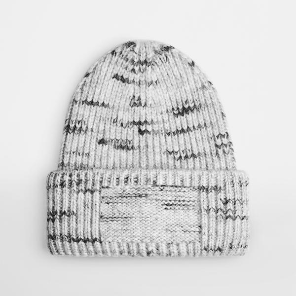 B330R Chunky Knitted Patch Beanie