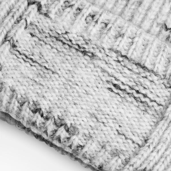 B330R Chunky Knitted Patch Beanie