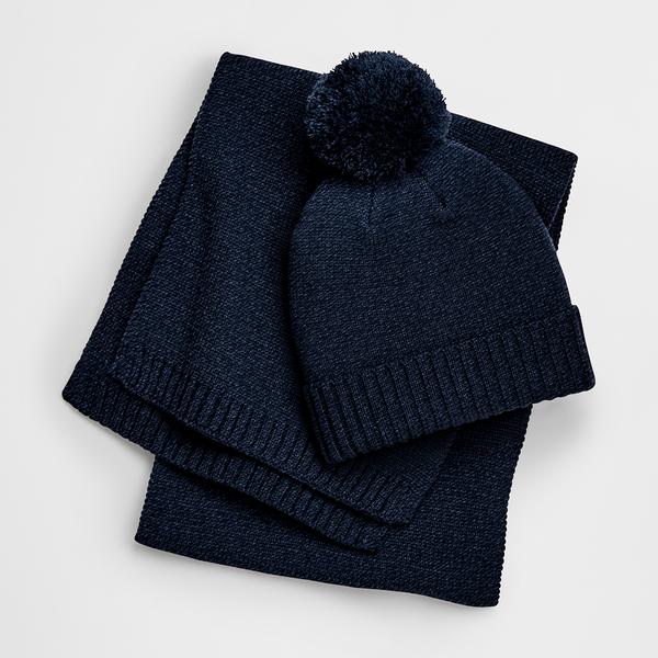 B401 Knitted Scarf and Beanie Gift Set
