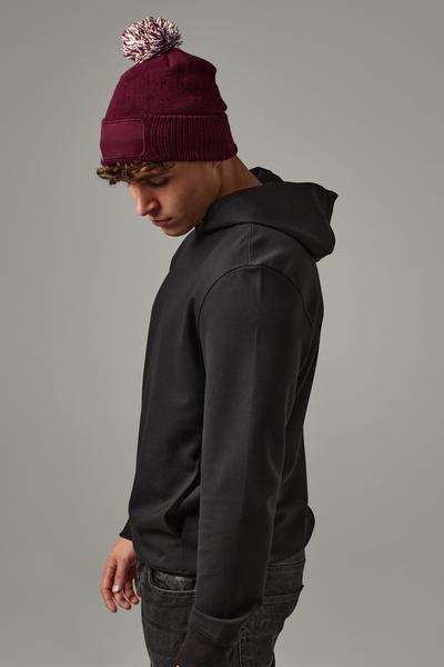 B443 Snowstar® Patch Beanie