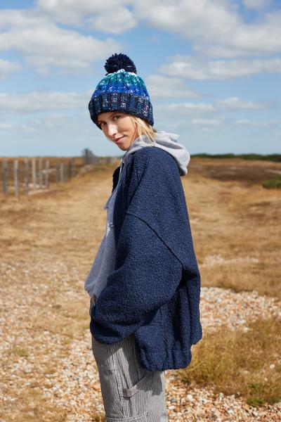B486 Corkscrew Pom Pom Beanie