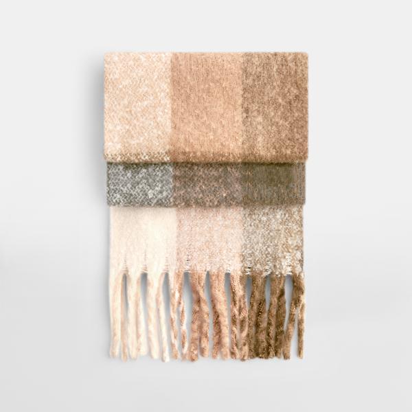 B494R Fluffy Check Scarf