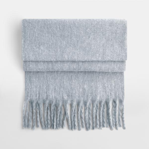 B496R Fluffy Scarf
