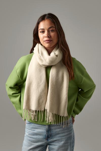 B500 Classic Woven Scarf