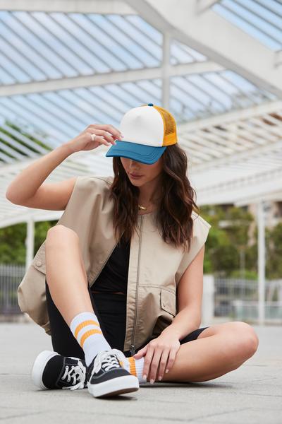 B639 Retro 5 Panel Trucker