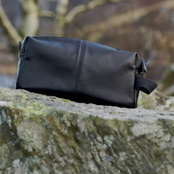QD879 NuHide® Washbag