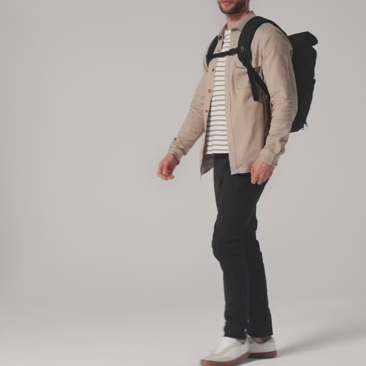QD995 Q-Tech Charge Roll-Top Backpack