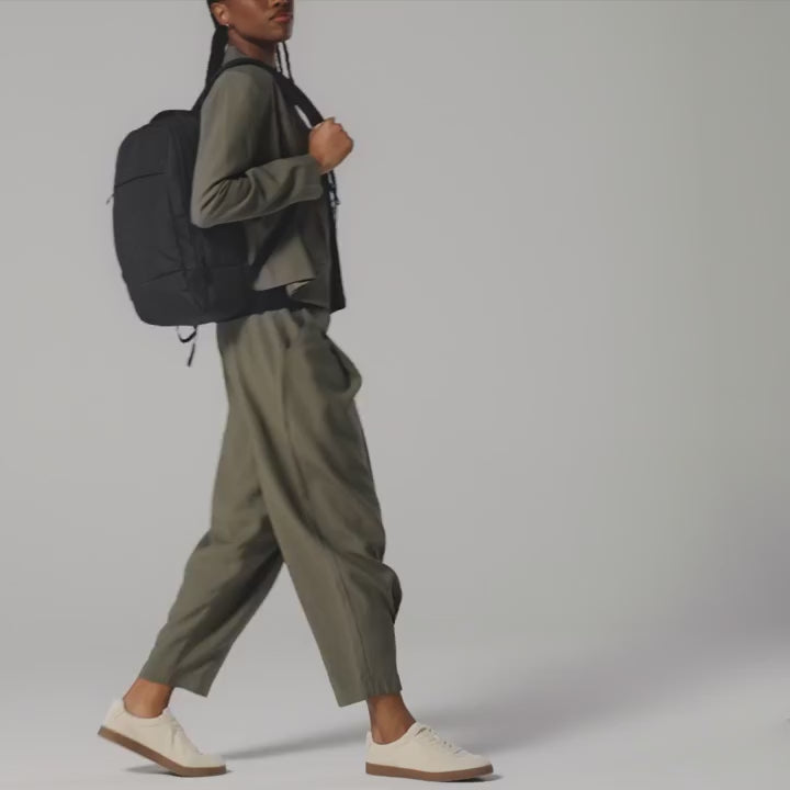 QD990 Q-Tech Charge Convertible Backpack