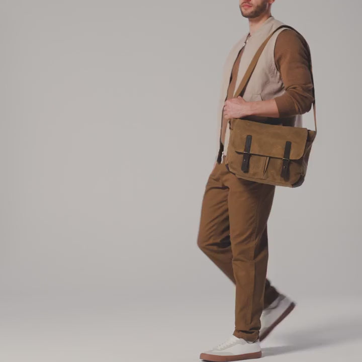 QD653 Heritage Waxed Canvas Messenger