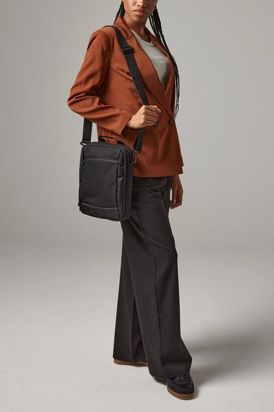 QD264 Executive iPad/ Tablet Shoulder Bag