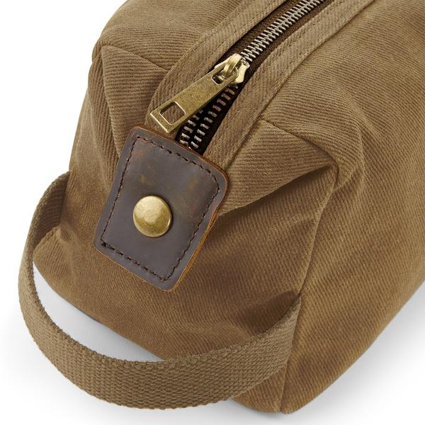 QD651 Heritage Waxed Canvas Wash Bag