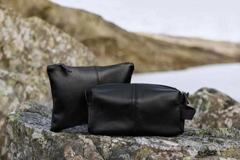 QD879 NuHide® Washbag