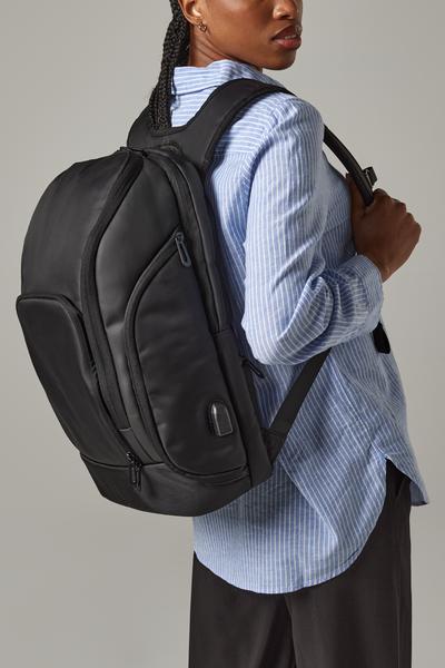 QD910 Pro-Tech Charge Backpack