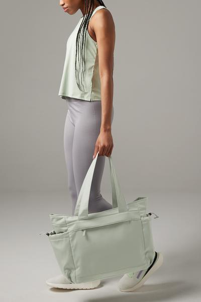 QS303 Studio Oversized Tote